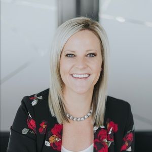 Meet your Posher, Kira